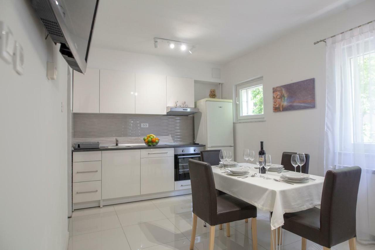 Family Silver Appartement Šibenik Buitenkant foto